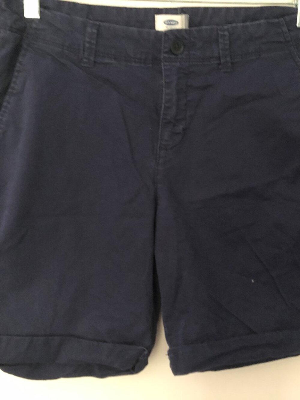 OLD NAVY Cuffed Chino Shorts - 7 Inch Inseam - Size 6 - Navy Blue